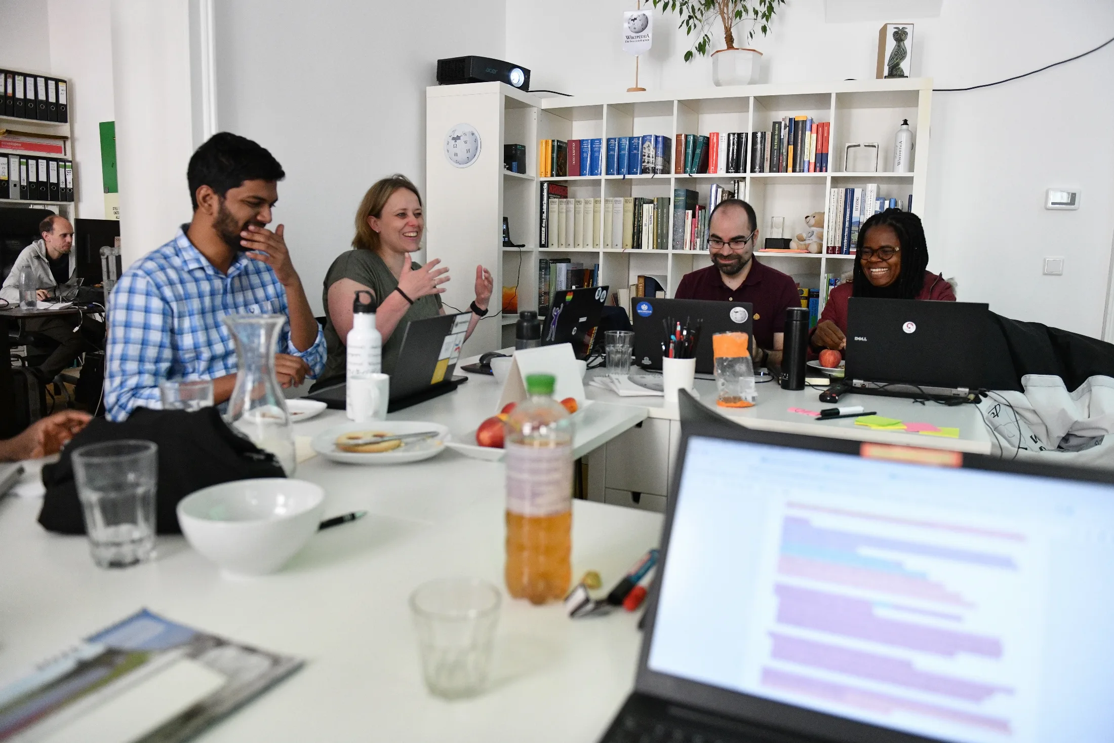 Contenuti generati dall’IA per la SEO: come usarli senza abbassare la qualità